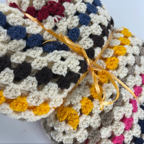 Multi-Colour Crochet Blanket Throw 150 x 150cm - Picture 2 of 8